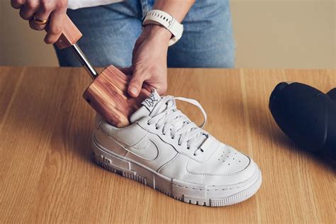 how to take out creases in shoes